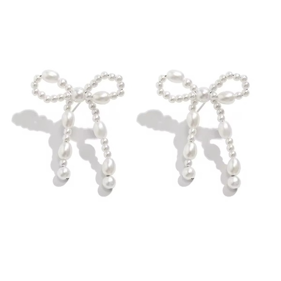 Pearl Bow Earrings - Picture 1 of 4